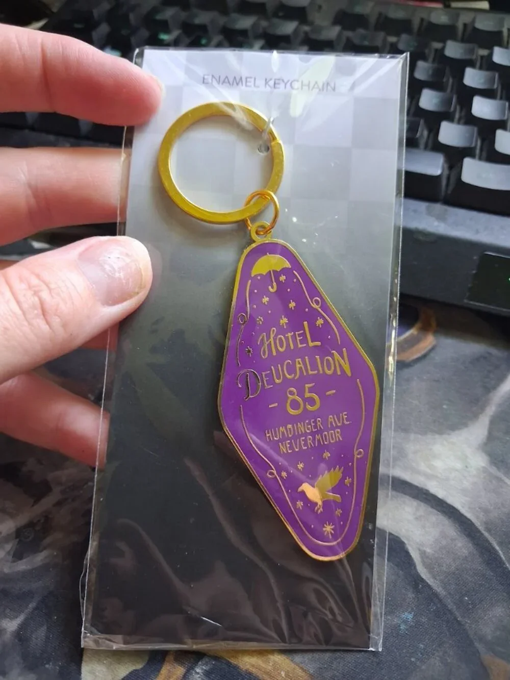Hotel Deucalion 85 keychain